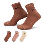 Nike Everyday Plus Medium Cushion 3 Pack Quarter Socks - Thumbnail 5 of 8