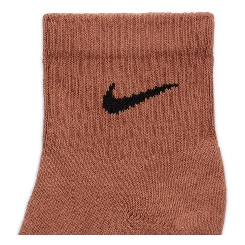 Nike Everyday Plus Medium Cushion 3 Pack Quarter Socks - Primary Image