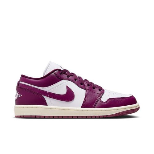 Women's Air Jordan 1 Low Sneakers - Primary Image