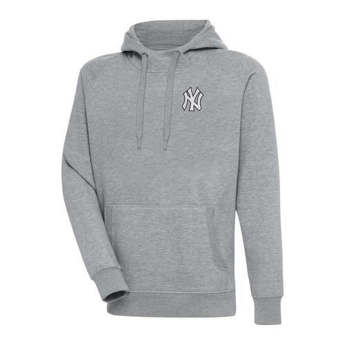 Antigua New York Yankees Chenille Chest Logo Victory Pullover Hoodie - Primary Image