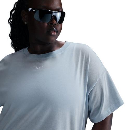 Women's Nike Plus Size Sportswear Essential T-Shirt - Primary Image
