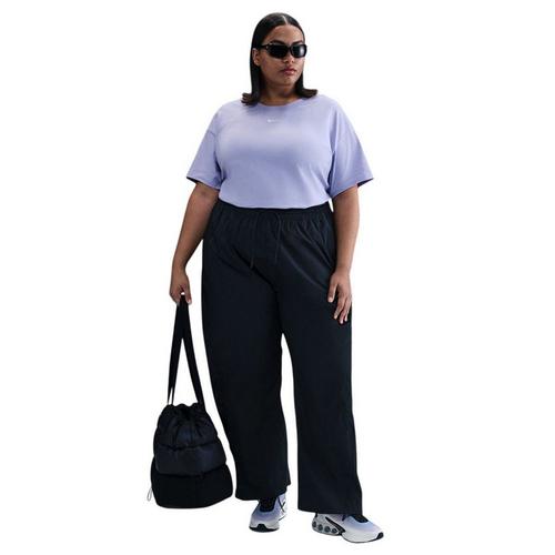 Women's Nike Plus Size Sportswear Essential T-Shirt - Primary Image