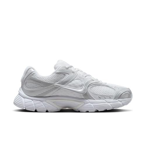 Women's Nike V5 RNR Sneakers - Primary Image