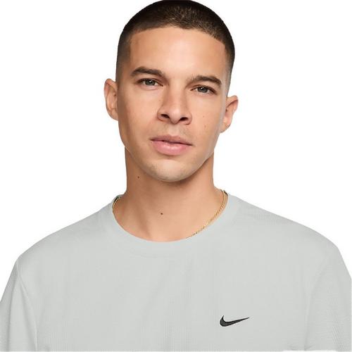Men's Nike Primary Statement T-Shirt - Primary Image