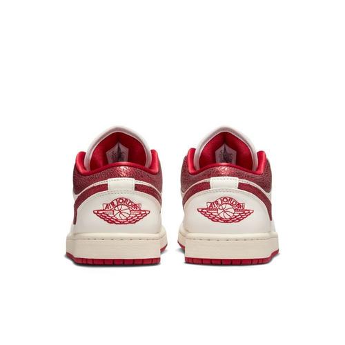 Women's Air Jordan 1 Low Sneakers - Primary Image