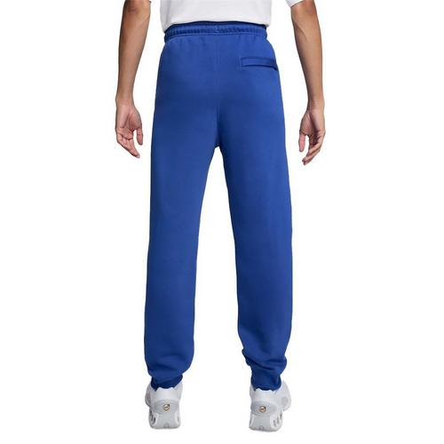 Men's Nike Club Joggers - Primary Image