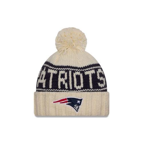 New Era Women's New England Patriots 2024 Sideline Beanie - Primary Image