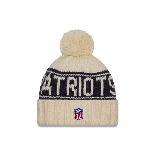 New Era Women's New England Patriots 2024 Sideline Beanie - Primary Image
