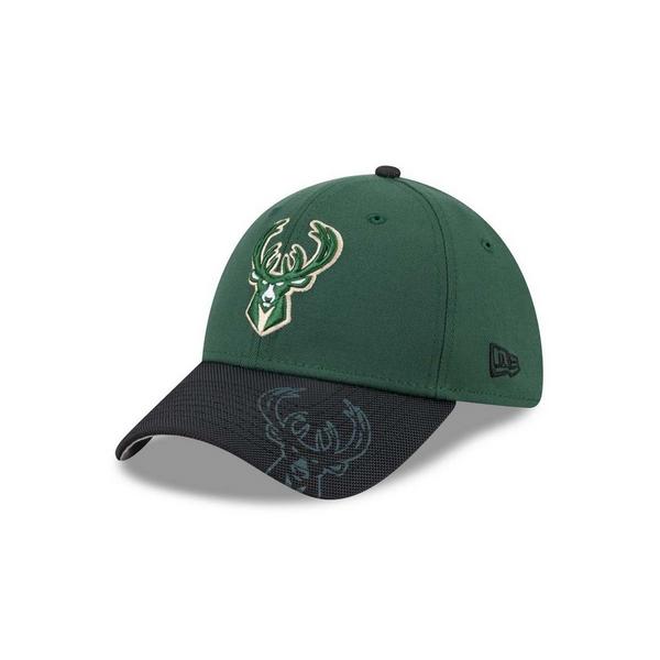 New Era Kids' Milwaukee Bucks Hit 39Thirty Fitted Hat