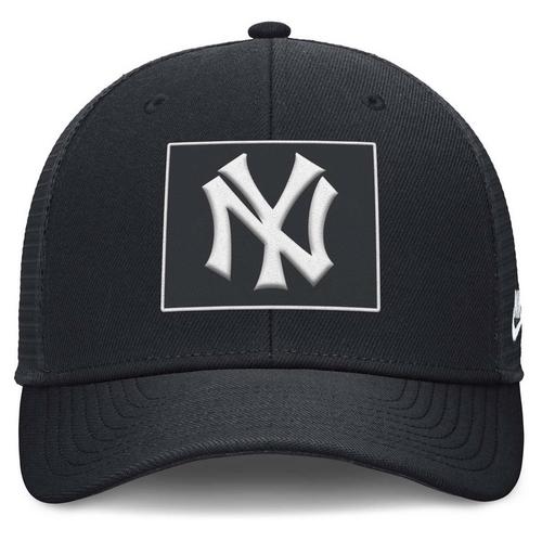 Nike New York Yankees Cooperstown Trucker Adjustable Hat - Primary Image