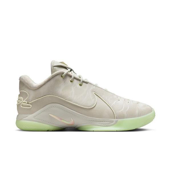 Nike LeBron XXII Basketball Shoes