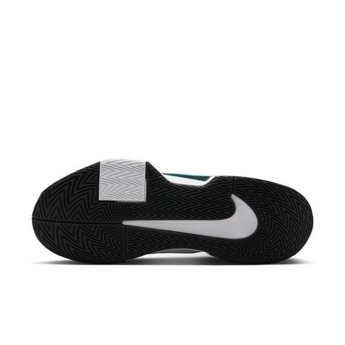 Men's Nike GP Challenge Pro Tennis Shoes - Primary Image