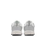 Little Kids' Nike Vomero 5 Sneakers - Thumbnail 3 of 5