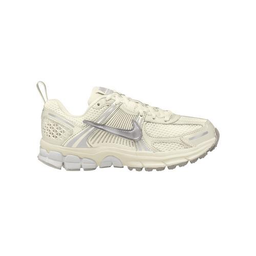 Big Kids' Nike Vomero 5 Sneakers