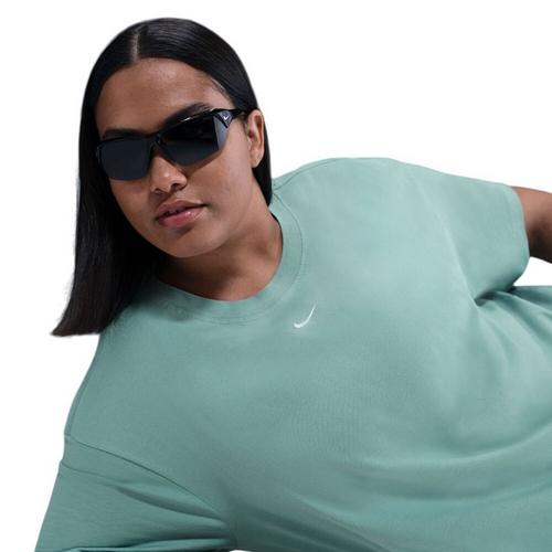 Women's Nike Plus Size Sportswear Essential T-Shirt - Primary Image