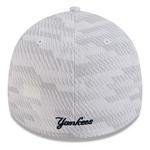 New Era Kids' New York Yankees Graded 39THIRTY Fitted Hat - Thumbnail 4 of 4