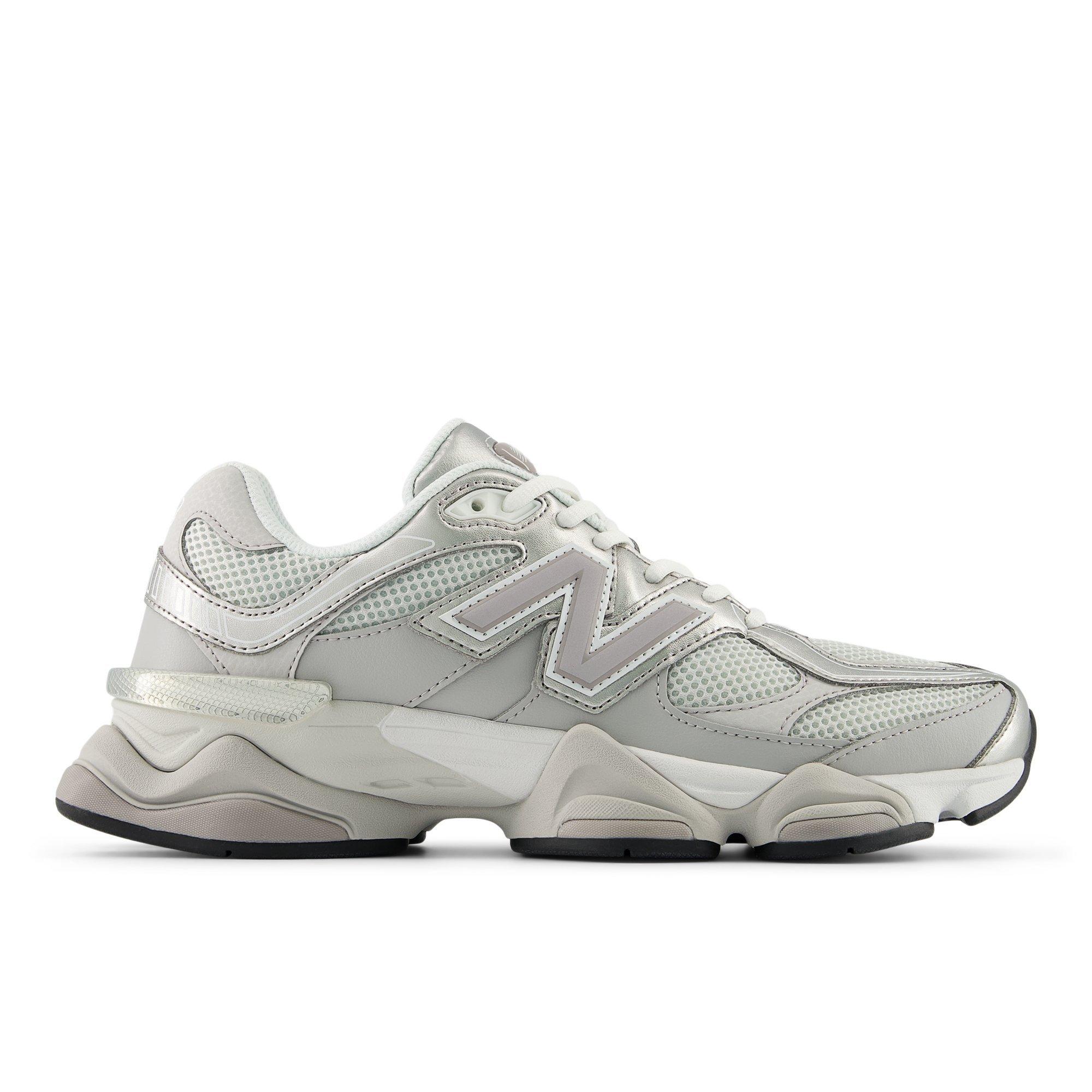 New Balance 9060 Sneakers