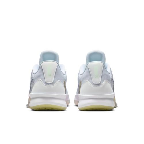 Nike Sabrina 3 