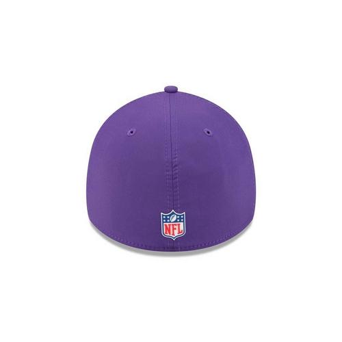 New Era Minnesota Vikings 2025 Sideline 39Thirty Stretch Fit Hat - Primary Image