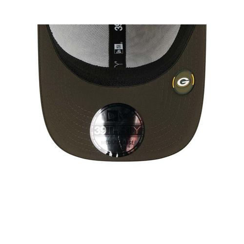 New Era Green Bay Packers 2025 Salute To Service 39Thirty Stretch Fit Hat - Primary Image