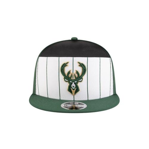 New Era Milwaukee Bucks Tip Off 9Fifty Snapback Hat - Primary Image