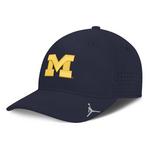 Nike Michigan Wolverines Aero Swooshflex Flexfit Hat - Thumbnail 1 of 4