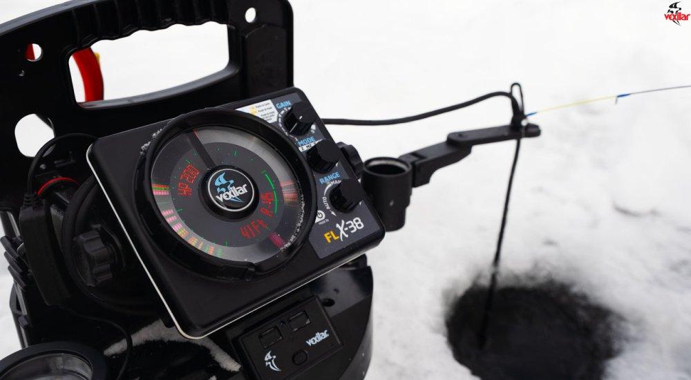 a vexilar flasher being used on the ice