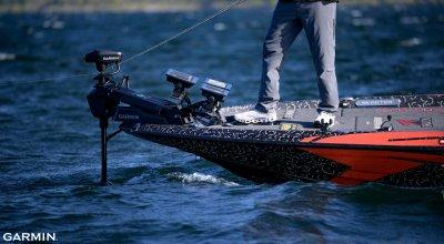 A Complete Guide to Using Forward-Facing Sonar