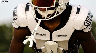 How to Choose Football Shoulder Pads