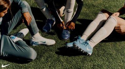 Adult Nike Mercurial Vapor 16 Pro AG Molded Soccer Cleats