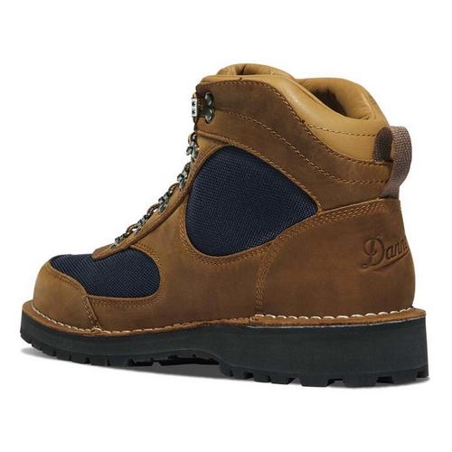 Men's Danner Cascade Crest Hiking Boots - Primary Image