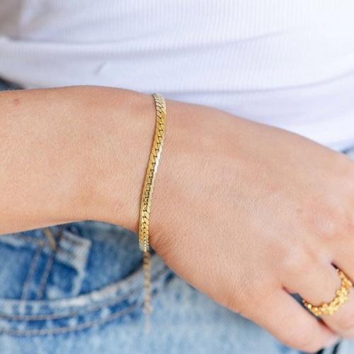 Women's Splendid Iris Herringbone Bracelet - Primary Image
