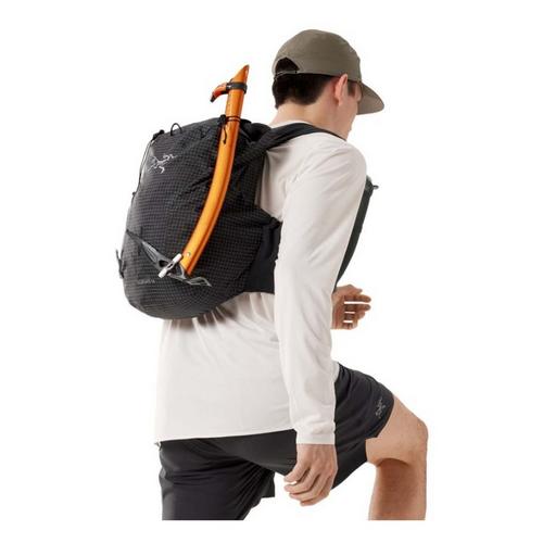 Arc'teryx Norvan 14 Hydration Backpack | SCHEELS.com