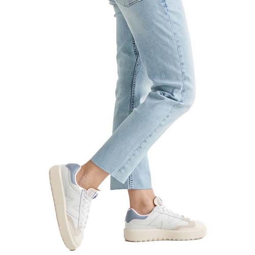 Women's DUER Performance Relaxed Fit Girlfriend Jeans - Primary Image