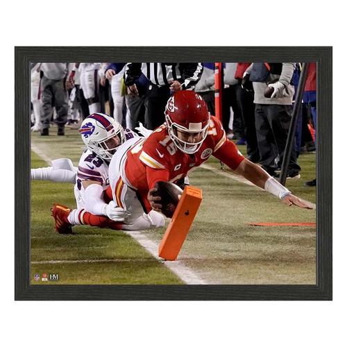 Highland Mint Kansas City Chiefs Patrick Mahomes 12x15 Pylon Framed Photo - Primary Image