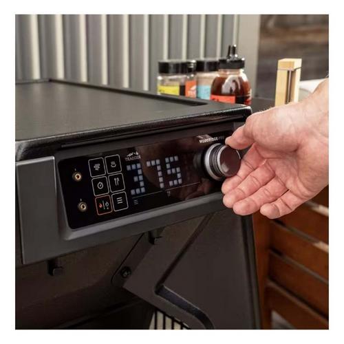 Traeger Woodridge Pro Pellet Grill - Primary Image