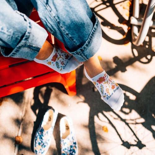Women's Darn Tough Garden Party Lightweight No Cushion Lifestyle Hidden No Show Socks - Primary Image