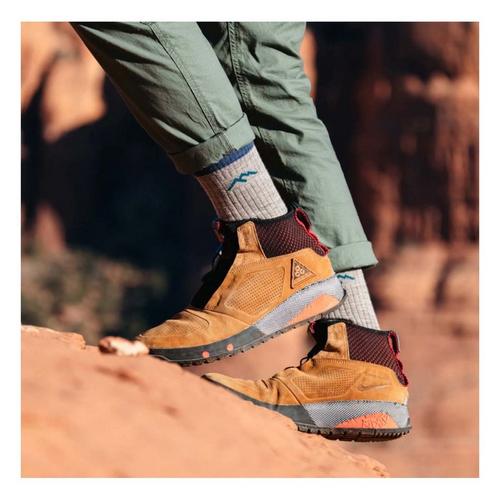 Men's Darn Tough Micro Midweight Crew Hiking Socks - Primary Image
