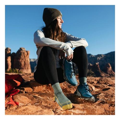 Women's Darn Tough Midweight Cushioned Quarter Hiking Socks - Primary Image