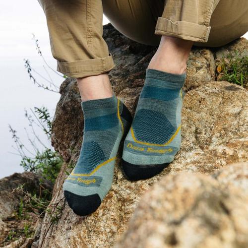 Men's Darn Tough Lightweight Light Cushion Ankle Hiking Socks - Primary Image
