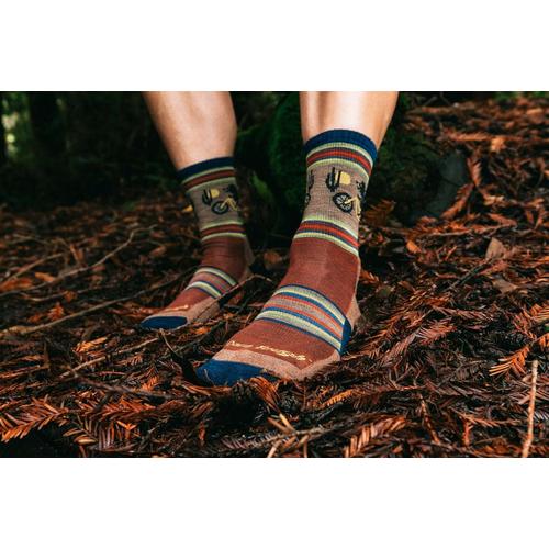 Men's Darn Tough Willoughby Lightweight Cushioned Micro Crew Hiking Socks - Primary Image