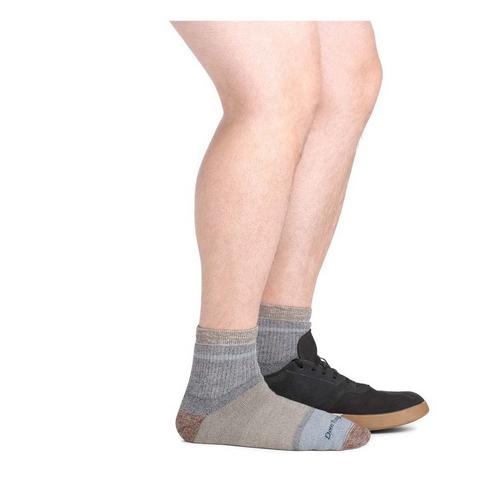 Men's Darn Tough Shorty Heavyweight Lifestyle Heavy Cushion Quarter Hiking Socks - Primary Image