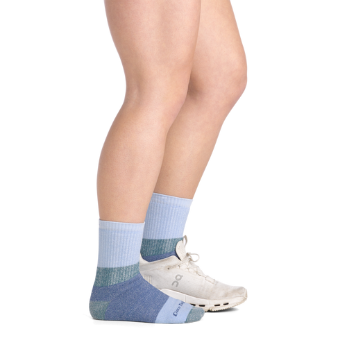 Kids' Darn Tough Hill Topper Heavyweight Medium Cushion Crew Hiking Socks - Primary Image