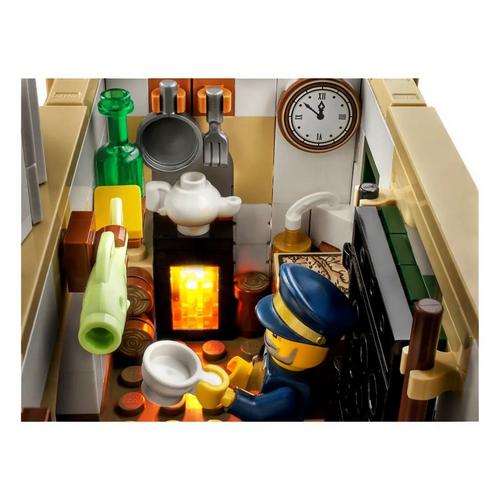 LEGO Ideas Motorized Lighthouse 21335 Building Set - Primary Image