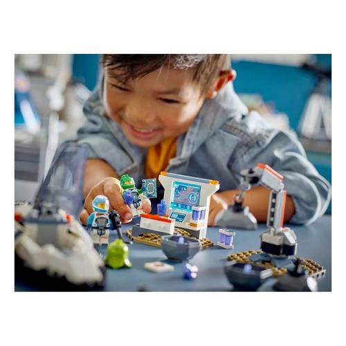 LEGO City Spaceship and Asteroid Discovery 60429 Building Set - Primary Image
