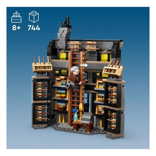 LEGO Harry Potter Ollivanders & Madam Malkin's Robes Harry Potter Toy Set 76439 - Primary Image