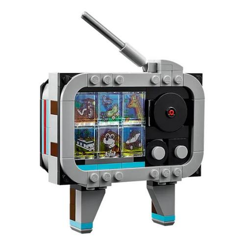 LEGO Creator 3in1 Retro Camera 31147 Building Set - Primary Image