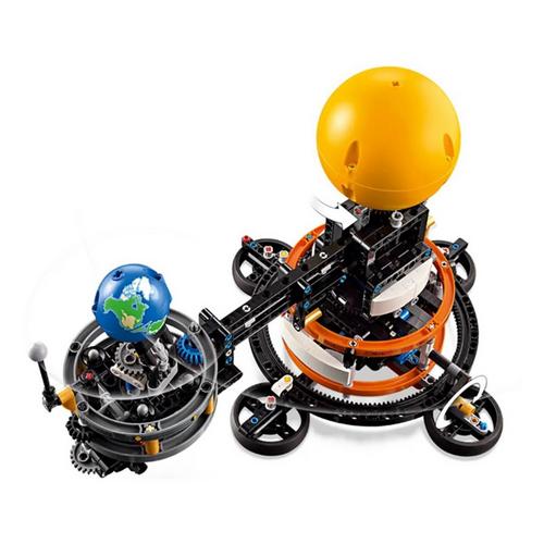 LEGO Technic Planet Earth and Moon in Orbit - Primary Image
