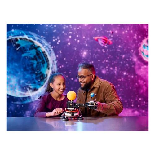 LEGO Technic Planet Earth and Moon in Orbit - Primary Image