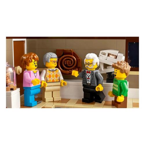 LEGO Icons Natural History Museum 10326 Building Set - Primary Image